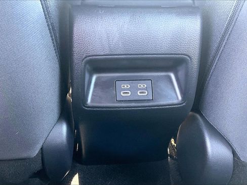 Used 2025 Toyota Corolla SE FWD image 34
