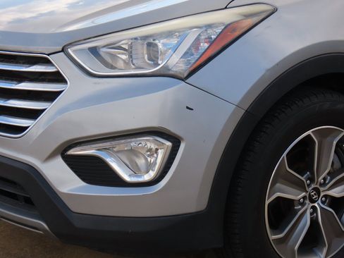 Used 2014 Hyundai Santa Fe GLS image 3