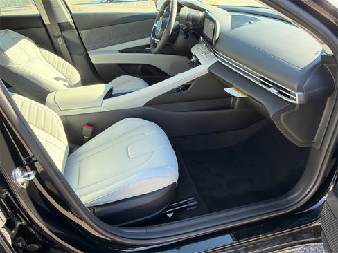 New 2026 Hyundai Elantra Limited image 13