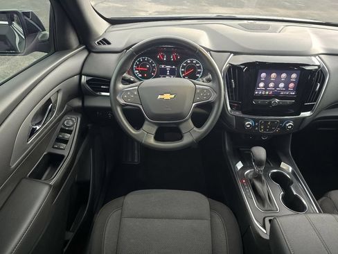 Used 2023 Chevrolet Traverse LT FWD image 14
