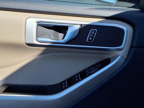 Used 2023 Ford Explorer XLT w/ Equipment Group 202A image 25