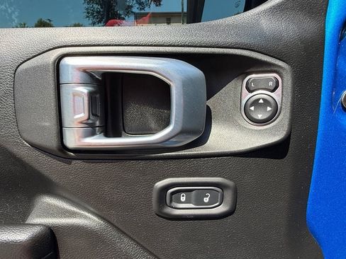 Used 2021 Jeep Wrangler Unlimited Sport AWD/4WD image 11