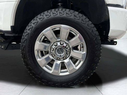 Used 2022 Ford F250 Platinum w/ FX4 Off-Road Package AWD/4WD image 55