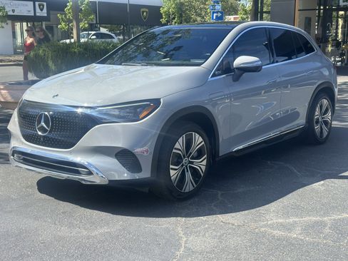 Used 2024 Mercedes-Benz EQE 350+ SUV image 3