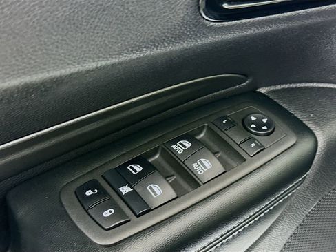 Used 2022 Dodge Durango SXT w/ Anodized Platinum Package image 18