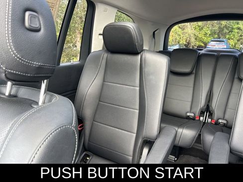 Used 2023 Mercedes-Benz GLS 450 4MATIC image 12