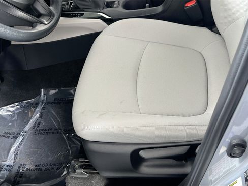 Used 2023 Toyota Corolla Cross L image 18