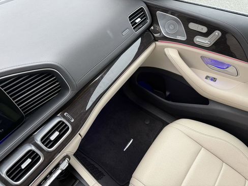 Used 2020 Mercedes-Benz GLE 450 4MATIC image 32