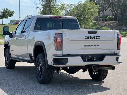 New 2026 GMC Sierra 2500 AT4 w/ AT4 Premium Plus Package AWD/4WD image 17