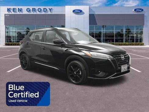 Used 2023 Nissan Kicks SR w/ SR Premium Package FWD image 1