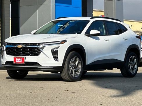 New 2026 Chevrolet Trax LT w/ Driver Confidence Package image 10