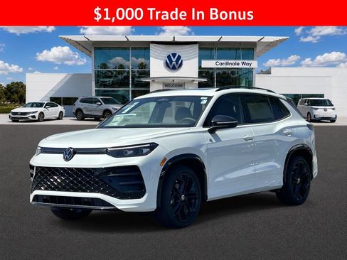 New 2026 Volkswagen Tiguan SE R-Line FWD image 7