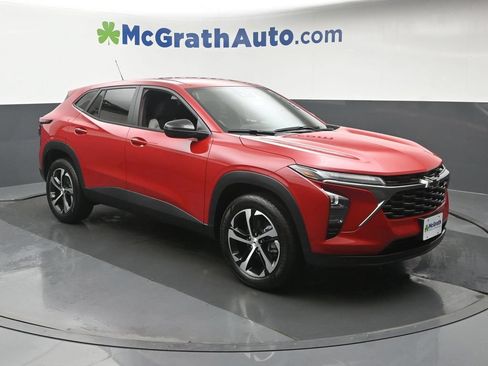 New 2026 Chevrolet Trax RS w/ Driver Confidence Package FWD image 2