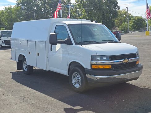 New 2025 Chevrolet Express 3500 1WT w/ Power Convenience Package image 14