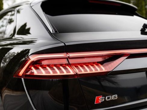 Used 2023 Audi SQ8 Prestige image 17