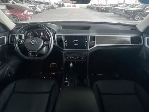 Used 2018 Volkswagen Atlas SE image 28