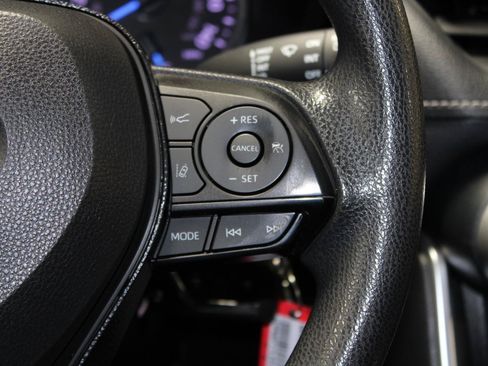 Used 2020 Toyota RAV4 LE w/ All Weather Liner Package AWD/4WD image 33