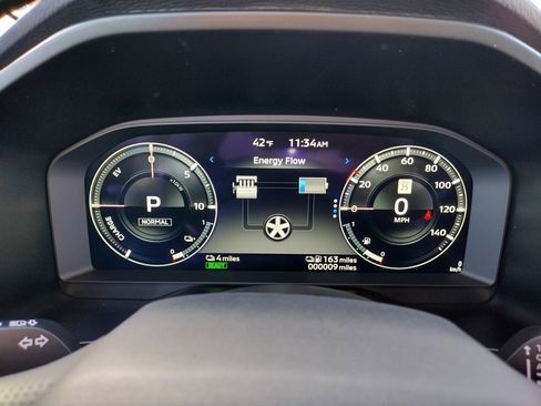 New 2025 Mitsubishi Outlander SE image 21