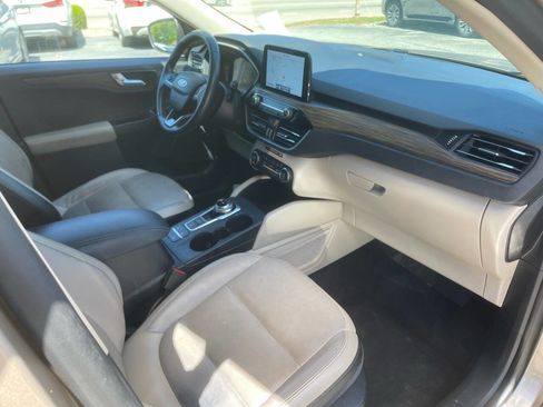 Used 2020 Ford Escape Titanium AWD/4WD image 29