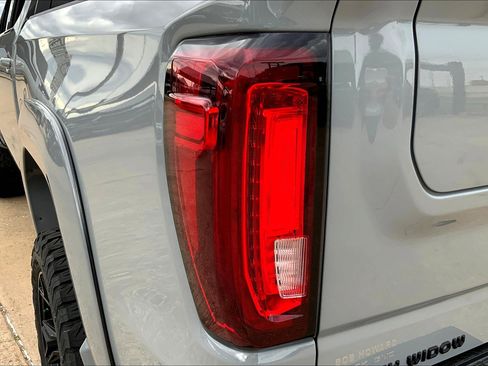 New 2025 GMC Sierra 1500 AT4 w/ AT4 Premium Package image 9
