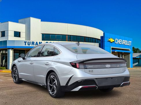 Used 2026 Hyundai Sonata SEL image 3