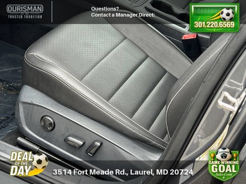 Used 2024 Volkswagen Jetta SE FWD image 7