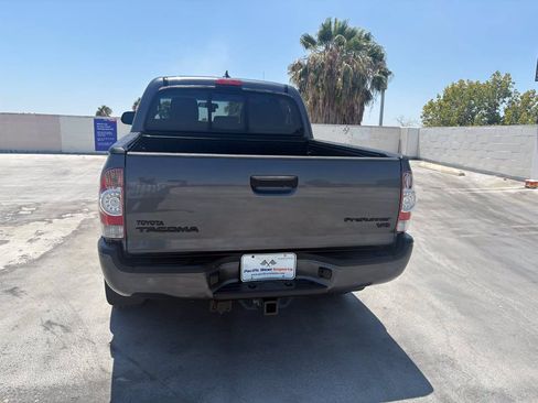 Used 2014 Toyota Tacoma PreRunner w/ TRD Sport Package RWD image 10