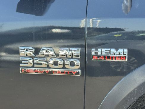 Used 2015 RAM 3500 Tradesman w/ Chrome Appearance Group image 20