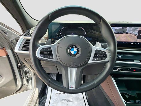 Used 2025 BMW X6 xDrive40i AWD/4WD image 38