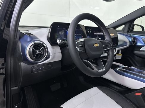 New 2026 Chevrolet Equinox EV LT image 10
