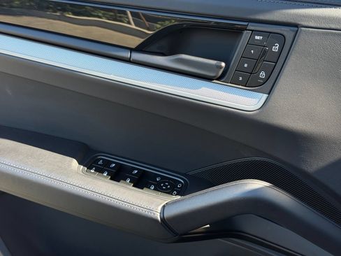Certified 2024 Porsche Cayenne AWD/4WD image 26