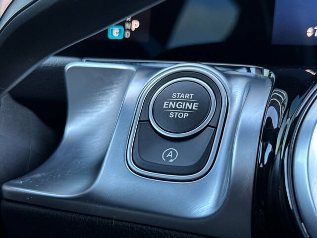 Used 2026 Mercedes-Benz GLB 250 4MATIC image 25