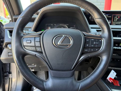 Used 2021 Lexus UX 250h w/ Premium Package image 26