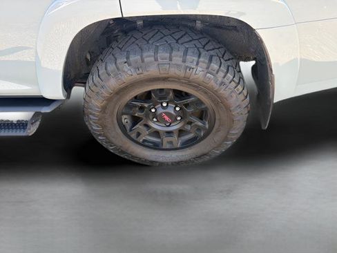 Used 2023 Toyota 4Runner TRD Off-Road Premium w/ Moonroof Package AWD/4WD image 31