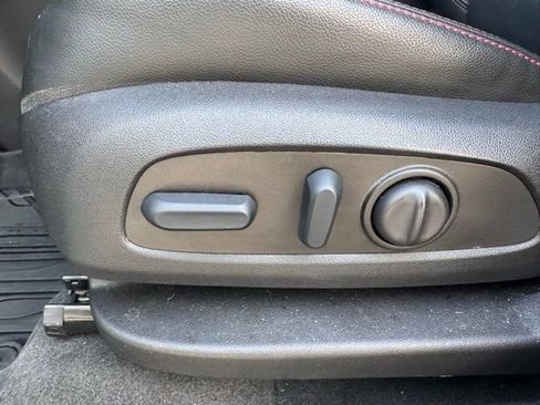 Used 2022 Chevrolet Equinox RS w/ RS Leather Package image 19