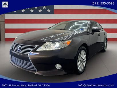 Used 2013 Lexus ES 300h w/ Premium Pkg