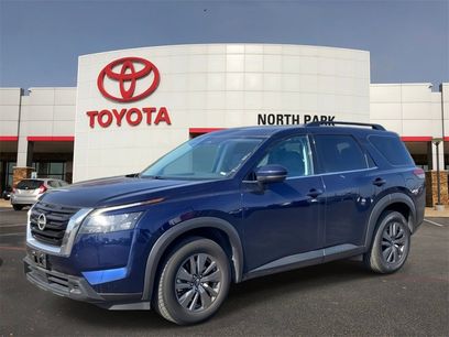 Used 2024 Nissan Pathfinder SV