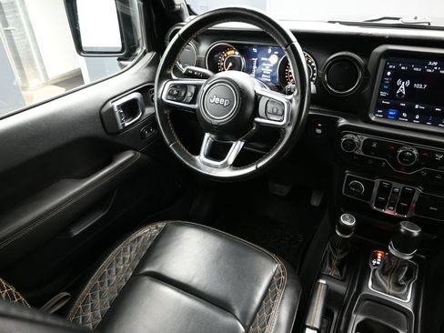 Used 2021 Jeep Wrangler Unlimited Sahara AWD/4WD image 24