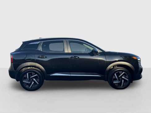New 2026 Nissan Kicks SV FWD image 7