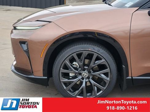 New 2026 Toyota Crown Signia image 6