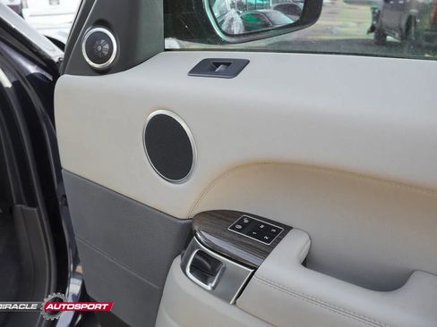 Used 2014 Land Rover Range Rover Sport HSE image 31