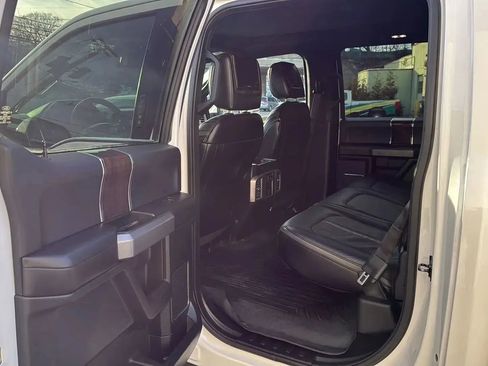 Used 2016 Ford F150 Platinum w/ Equipment Group 701A Luxury AWD/4WD image 26