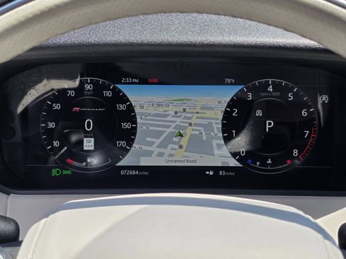Used 2018 Land Rover Range Rover Velar R-Dynamic HSE AWD/4WD image 26