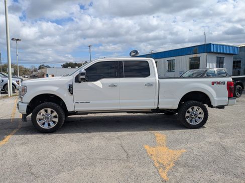 Used 2021 Ford F250 Platinum w/ FX4 Off-Road Package AWD/4WD image 7