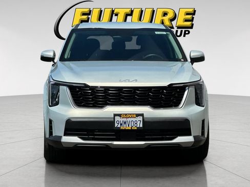 Certified 2026 Kia Sorento LX FWD image 9