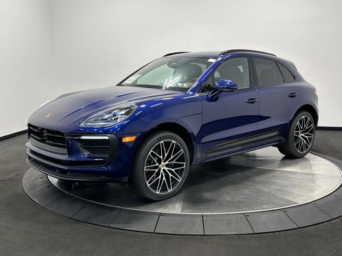 New 2025 Porsche Macan image 1