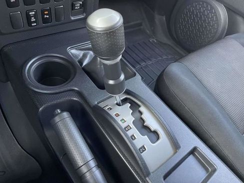 Used 2014 Toyota FJ Cruiser 4WD w/ Upgrade Package image 31