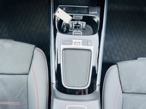 Used 2024 Mercedes-Benz GLA 250 GLA 250 image 16