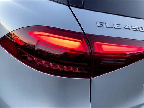 Used 2025 Mercedes-Benz GLE 450 4MATIC image 25