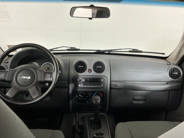 Used 2005 Jeep Liberty Sport AWD/4WD image 22